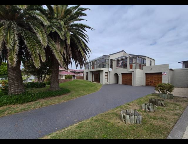 5 BEDROOM HOUSE FOR SALE IN BAYVIEW